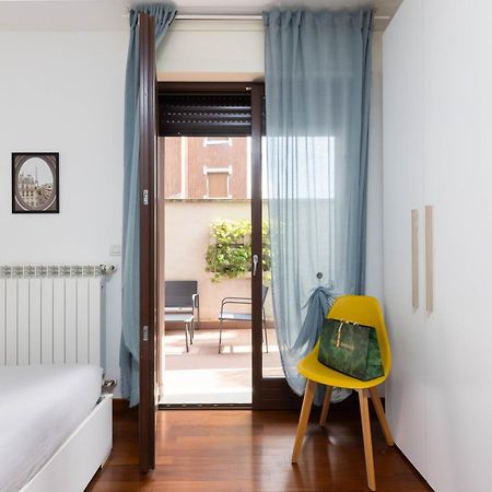 Terrace Milan Con Parcheggio Incluso Milão Exterior foto