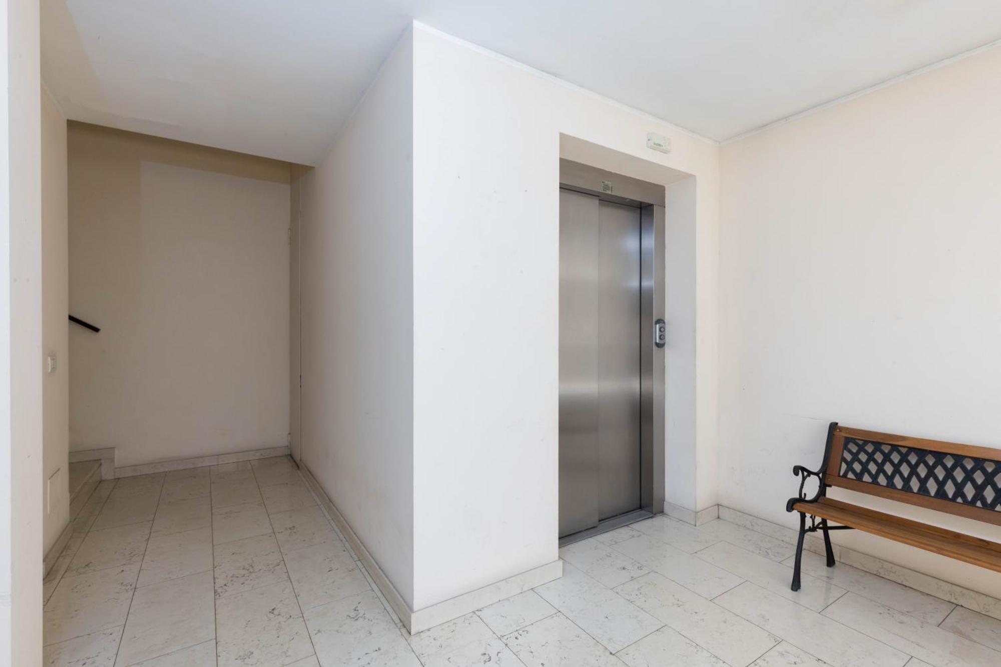 Terrace Milan Con Parcheggio Incluso Milão Exterior foto